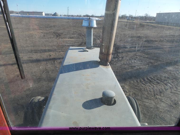 image for item L6258 White 2-105 tractor