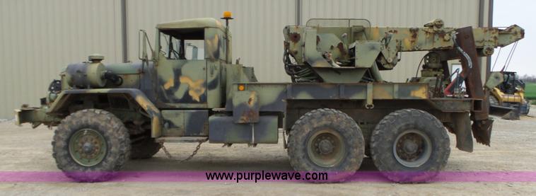image for item L6270 1971 Jeep M816-TK wrecker truck