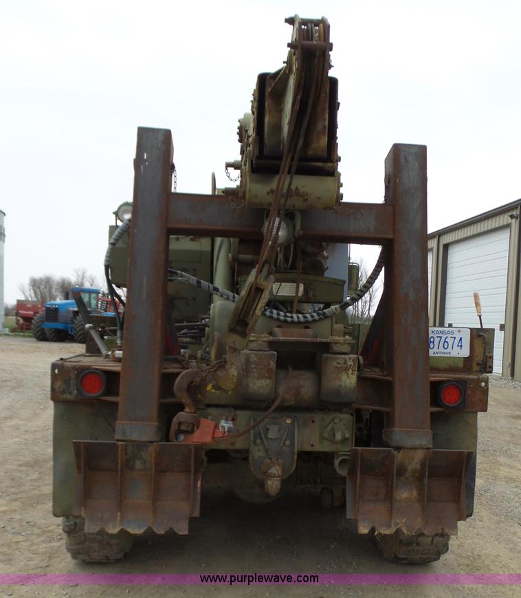 image for item L6270 1971 Jeep M816-TK wrecker truck