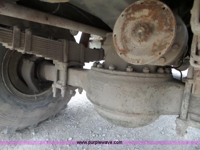 image for item L6270 1971 Jeep M816-TK wrecker truck