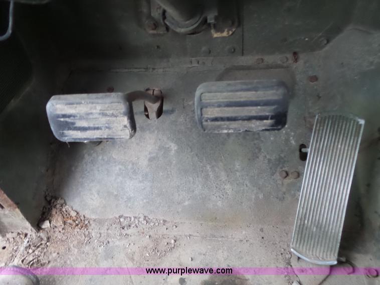 image for item L6270 1971 Jeep M816-TK wrecker truck