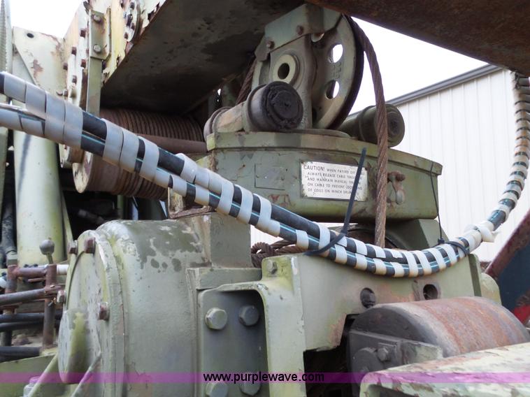 image for item L6270 1971 Jeep M816-TK wrecker truck