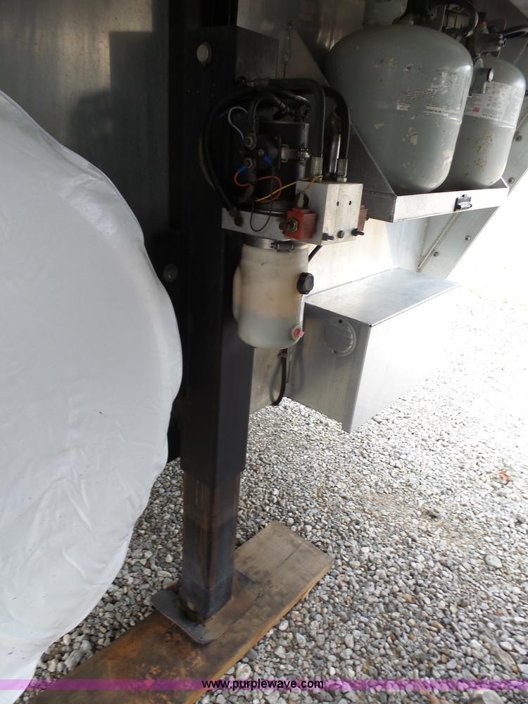 image for item L6275 2002 Sidekick RV toy hauler