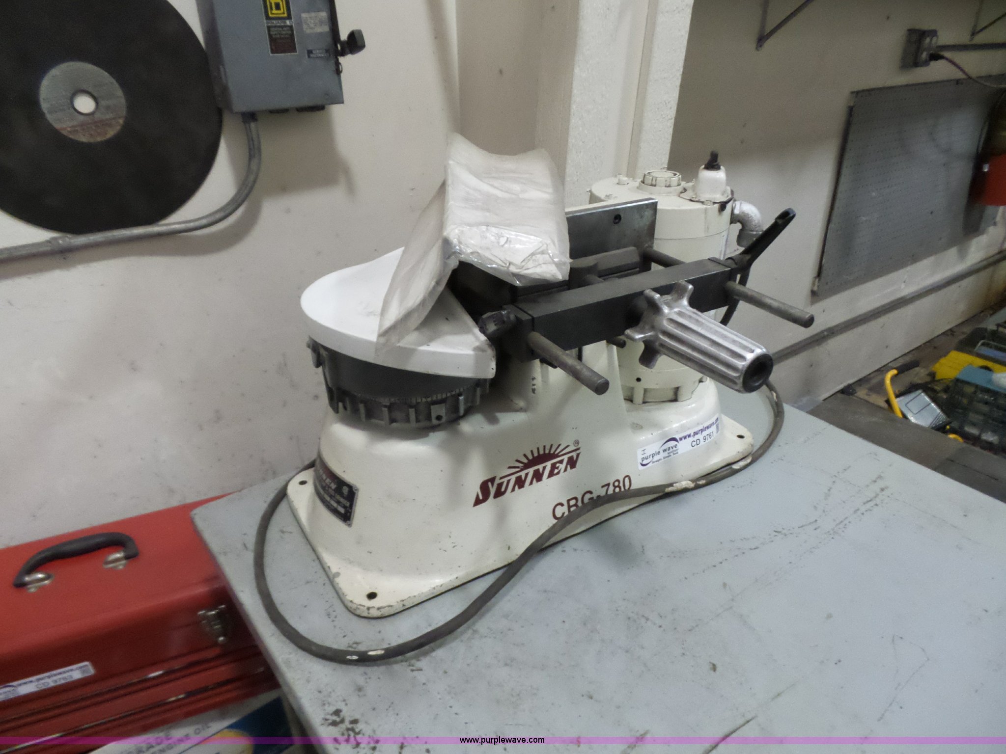 Sunnen CRG780 cap and rod grinder in Salina, KS Item CD9761 sold