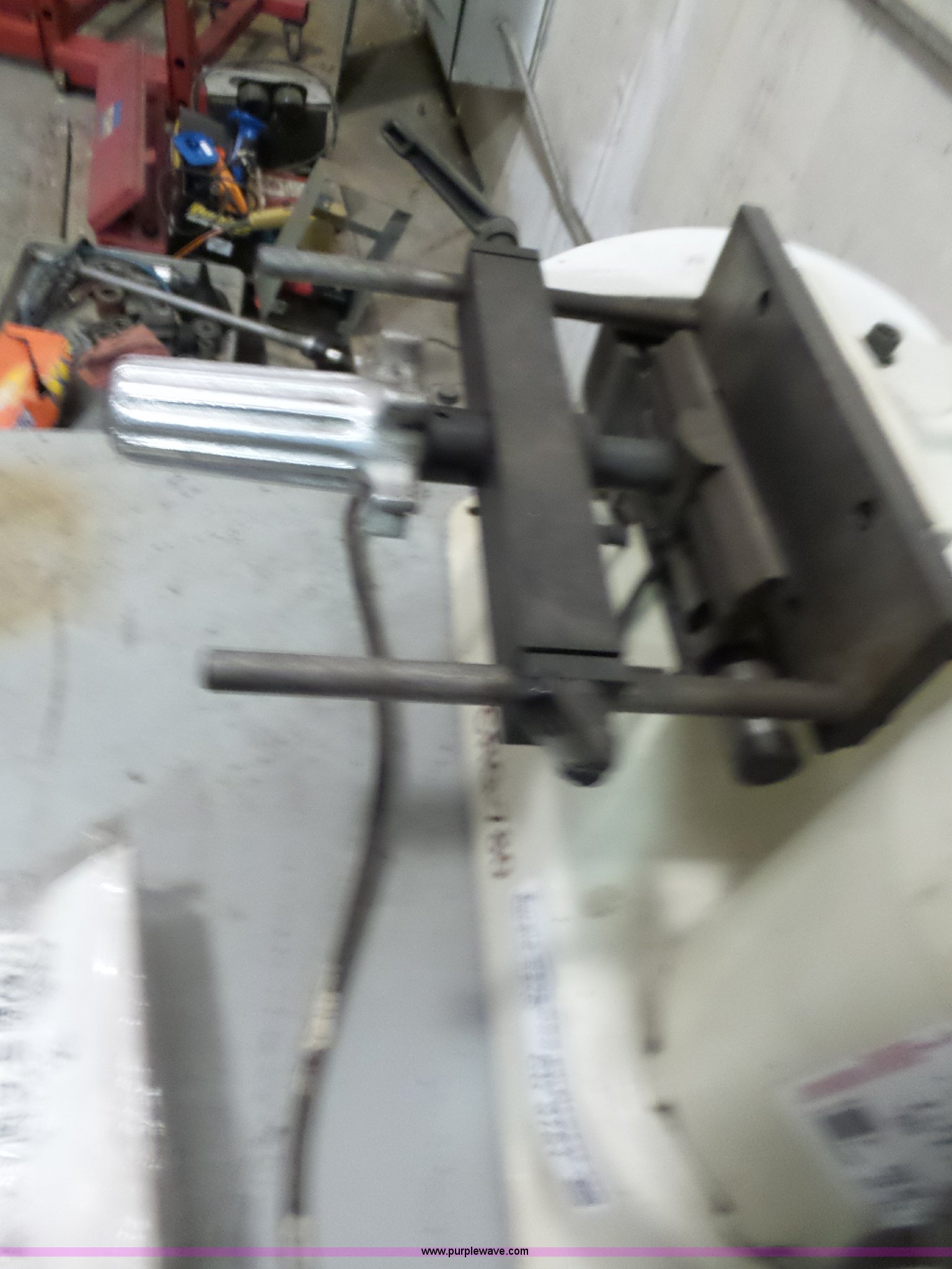 Sunnen CRG780 cap and rod grinder in Salina, KS Item CD9761 sold