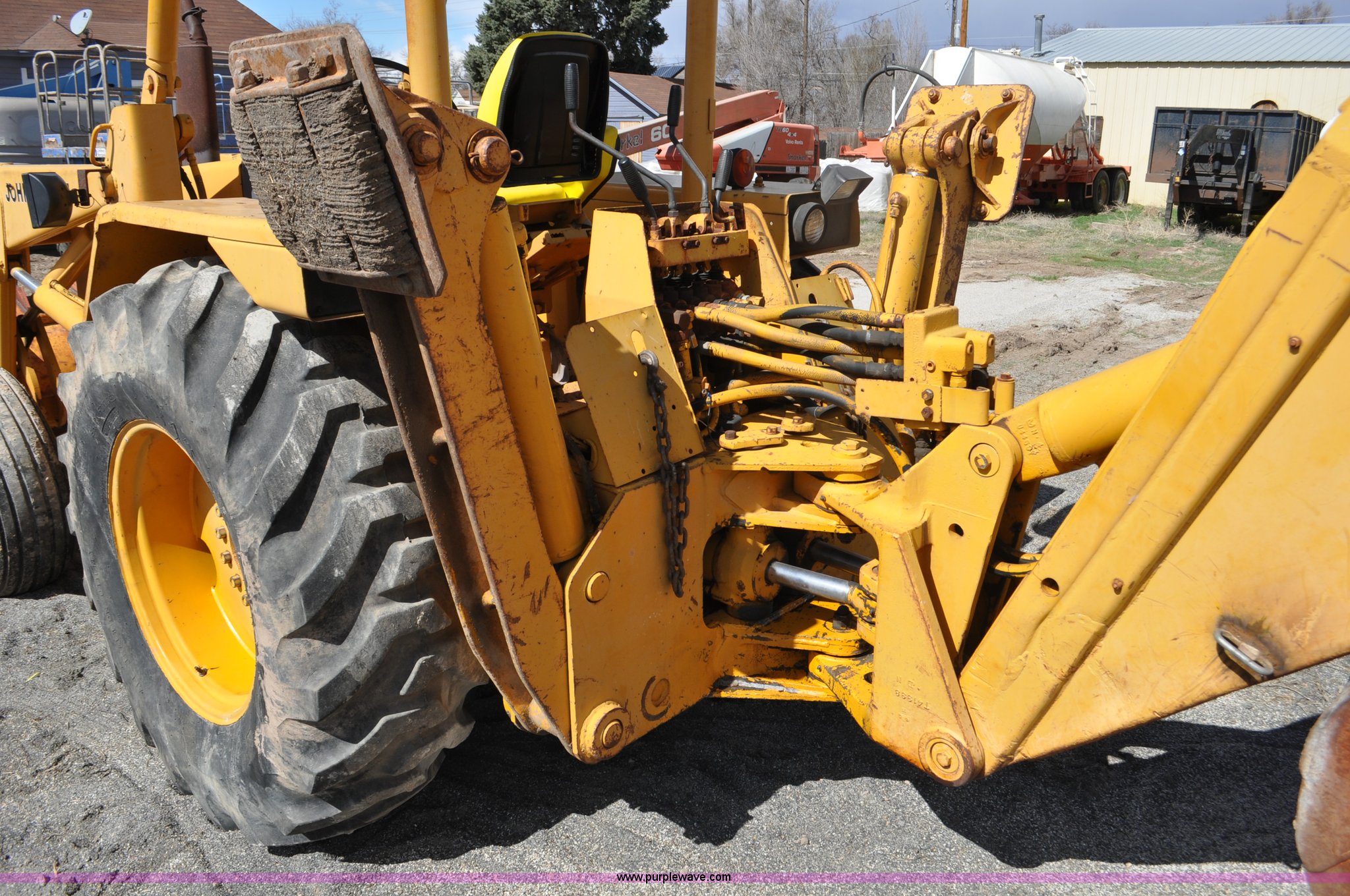 1976 John Deere 510 backhoe in Greeley, CO Item G7315 sold Purple Wave