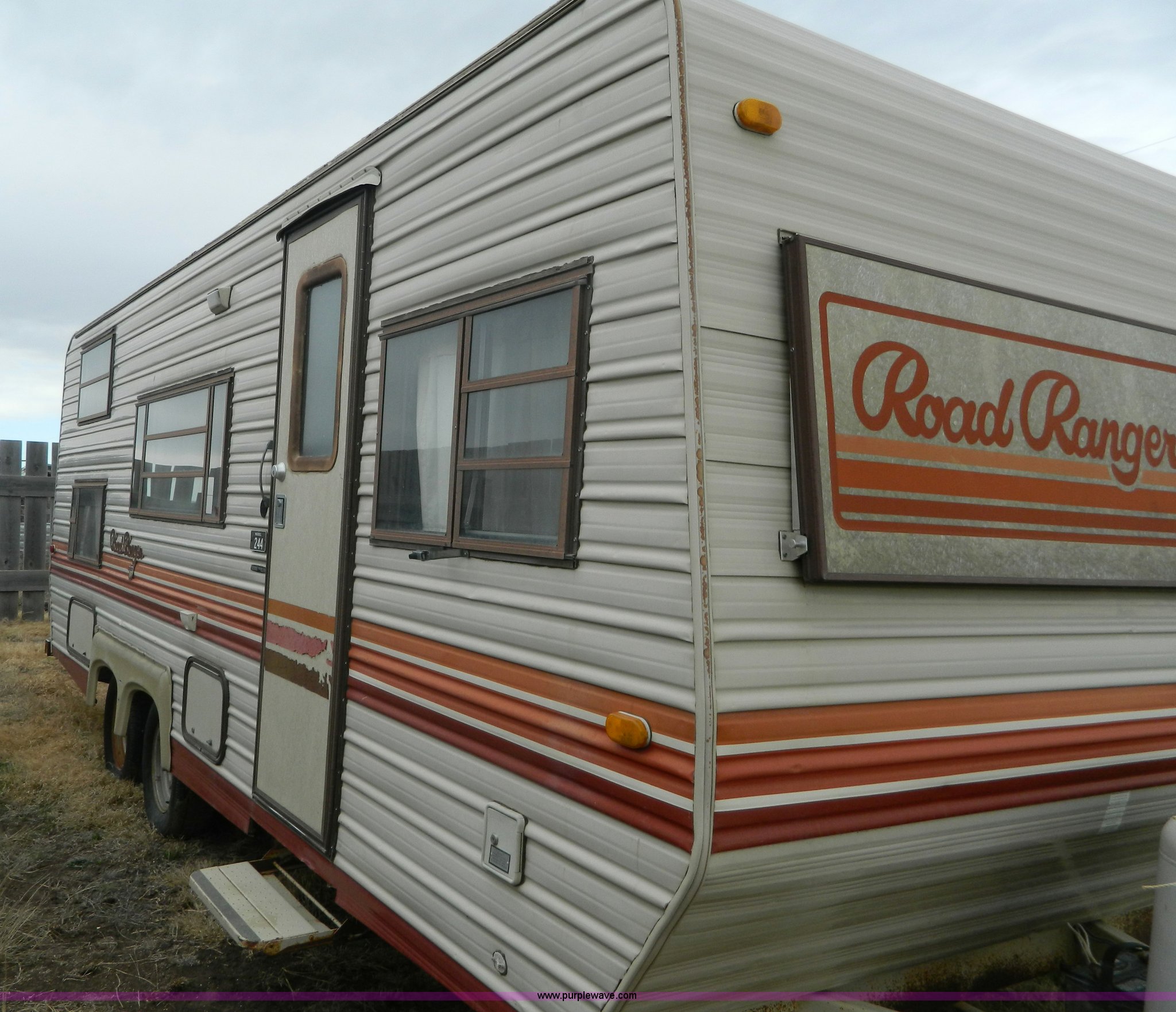 1985 Road Ranger camper in Ellis, KS | Item J5140 sold | Purple Wave
