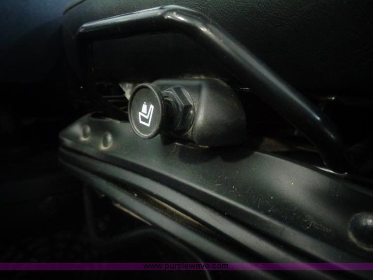 image for item AL9226 2013 JCB 320T skid steer