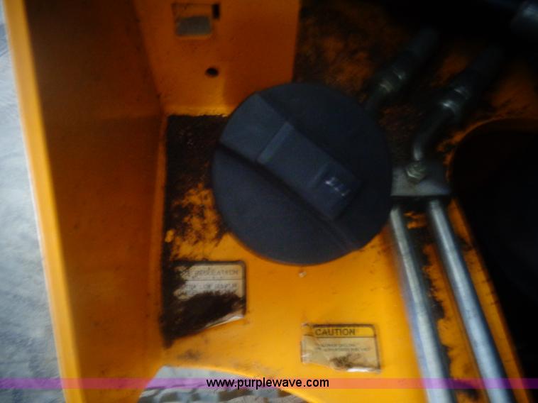 image for item AL9226 2013 JCB 320T skid steer