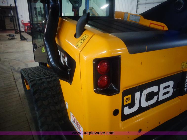 image for item AL9226 2013 JCB 320T skid steer