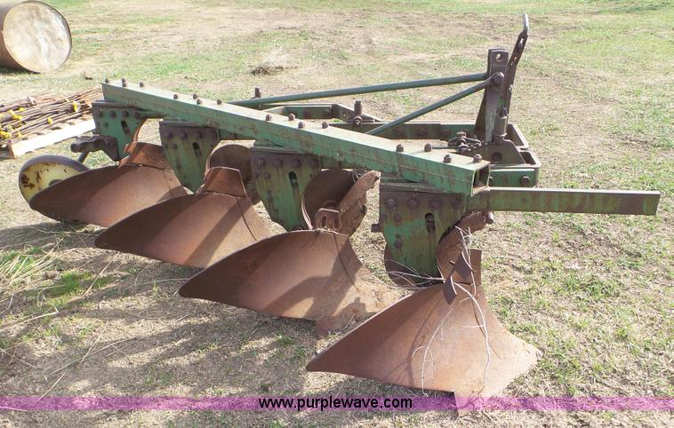 image for item AV9832 John Deere four bottom plow