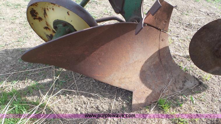 image for item AV9832 John Deere four bottom plow