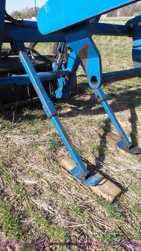 image for item AV9836 Great Bend 870 loader