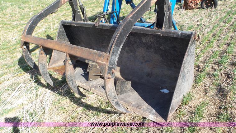 image for item AV9836 Great Bend 870 loader