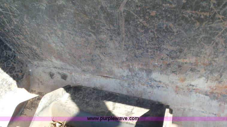 image for item AV9836 Great Bend 870 loader