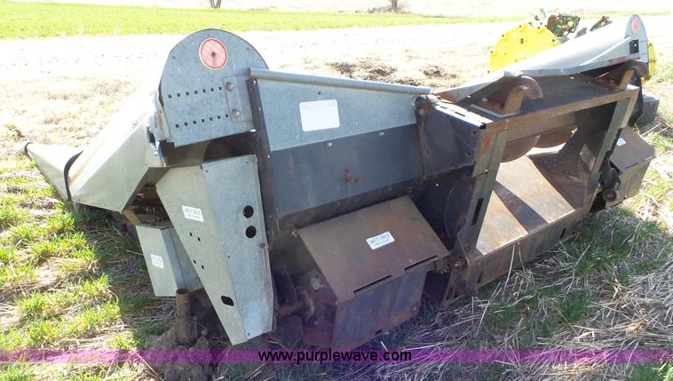 image for item AV9841 Gleaner corn head