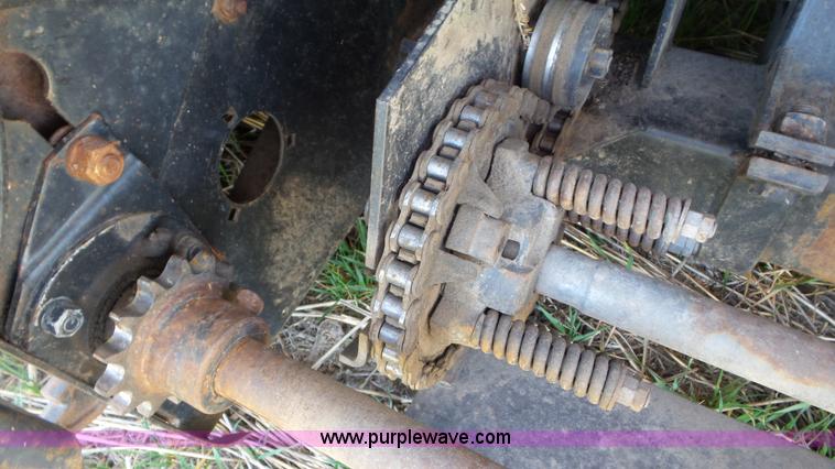 image for item AV9841 Gleaner corn head