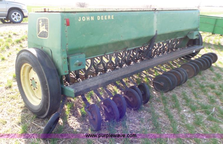 image for item AV9855 John Deere 8300 grain drill