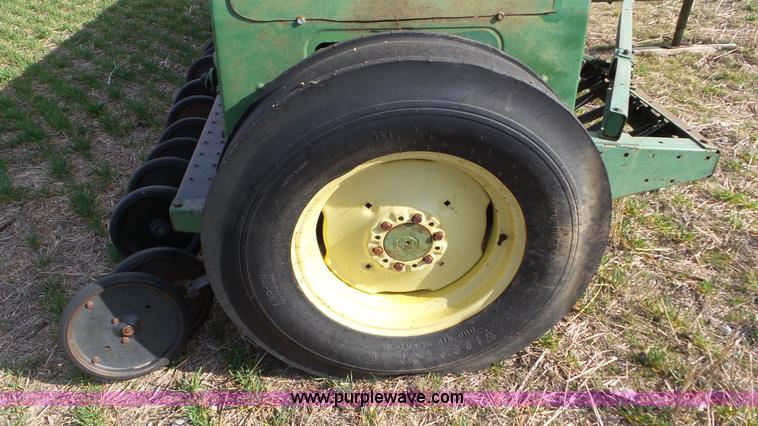 image for item AV9855 John Deere 8300 grain drill