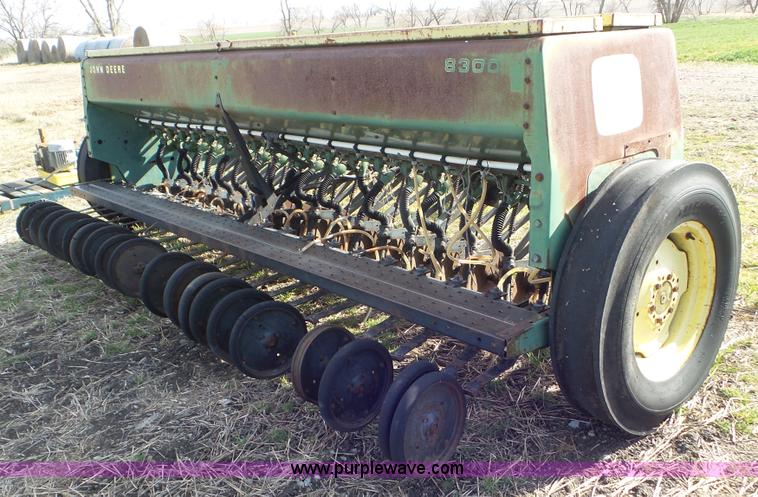 image for item AV9856 John Deere 8300 grain drill