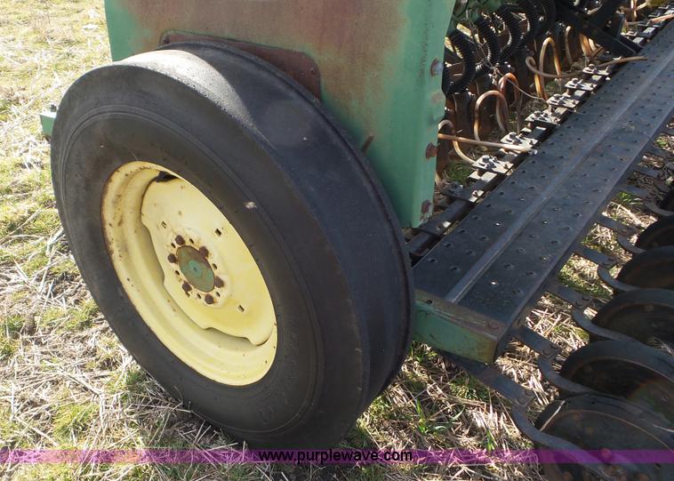 image for item AV9856 John Deere 8300 grain drill