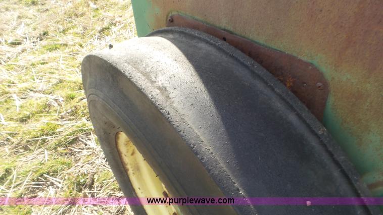 image for item AV9856 John Deere 8300 grain drill