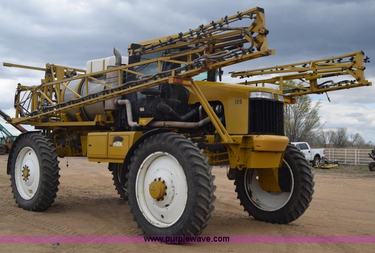 image for item BF9996 2004 Ag-Chem RoGator 1064 self-propelled sprayer