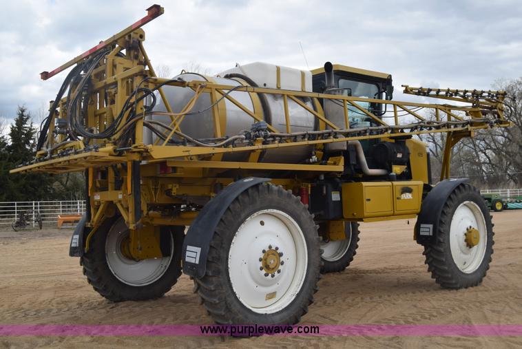 image for item BF9996 2004 Ag-Chem RoGator 1064 self-propelled sprayer