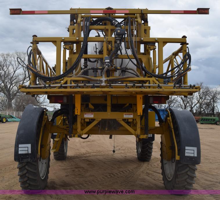 image for item BF9996 2004 Ag-Chem RoGator 1064 self-propelled sprayer