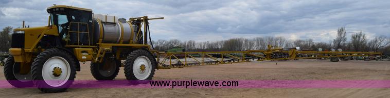 image for item BF9996 2004 Ag-Chem RoGator 1064 self-propelled sprayer