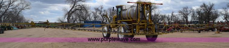 image for item BF9996 2004 Ag-Chem RoGator 1064 self-propelled sprayer