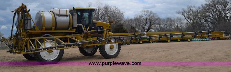 image for item BF9996 2004 Ag-Chem RoGator 1064 self-propelled sprayer
