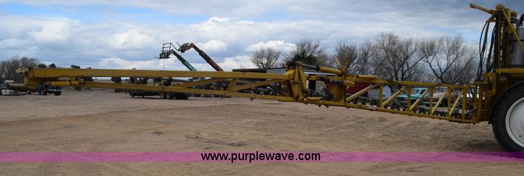 image for item BF9996 2004 Ag-Chem RoGator 1064 self-propelled sprayer