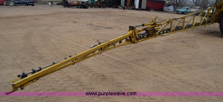 image for item BF9996 2004 Ag-Chem RoGator 1064 self-propelled sprayer