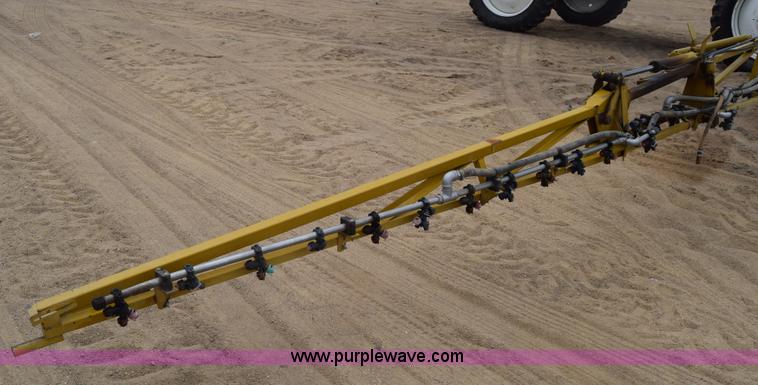 image for item BF9996 2004 Ag-Chem RoGator 1064 self-propelled sprayer