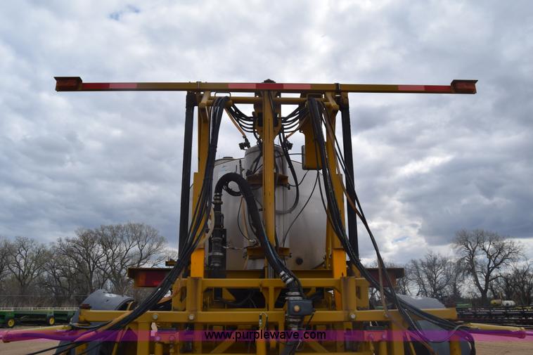 image for item BF9996 2004 Ag-Chem RoGator 1064 self-propelled sprayer