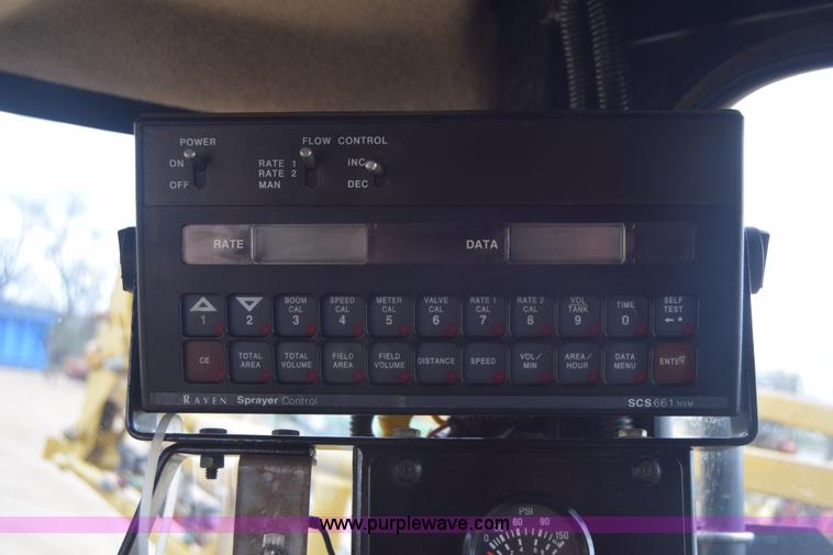 image for item BF9996 2004 Ag-Chem RoGator 1064 self-propelled sprayer