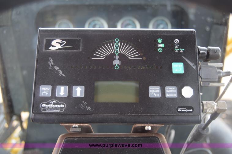 image for item BF9996 2004 Ag-Chem RoGator 1064 self-propelled sprayer