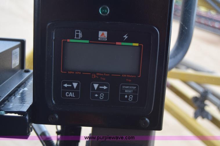 image for item BF9996 2004 Ag-Chem RoGator 1064 self-propelled sprayer