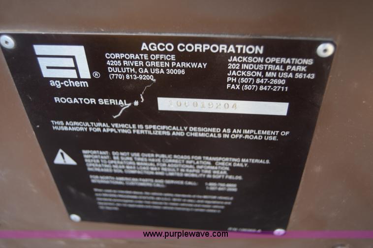 image for item BF9996 2004 Ag-Chem RoGator 1064 self-propelled sprayer