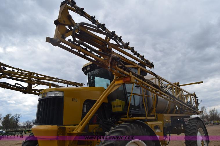 image for item BF9996 2004 Ag-Chem RoGator 1064 self-propelled sprayer