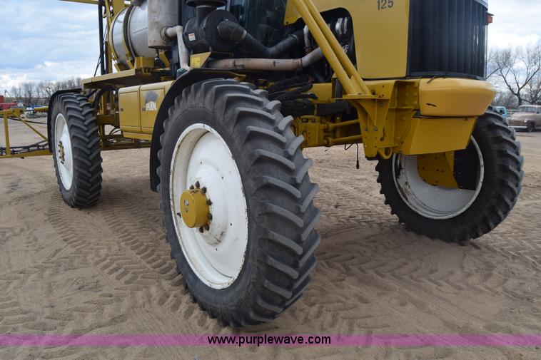 image for item BF9996 2004 Ag-Chem RoGator 1064 self-propelled sprayer