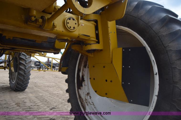image for item BF9996 2004 Ag-Chem RoGator 1064 self-propelled sprayer