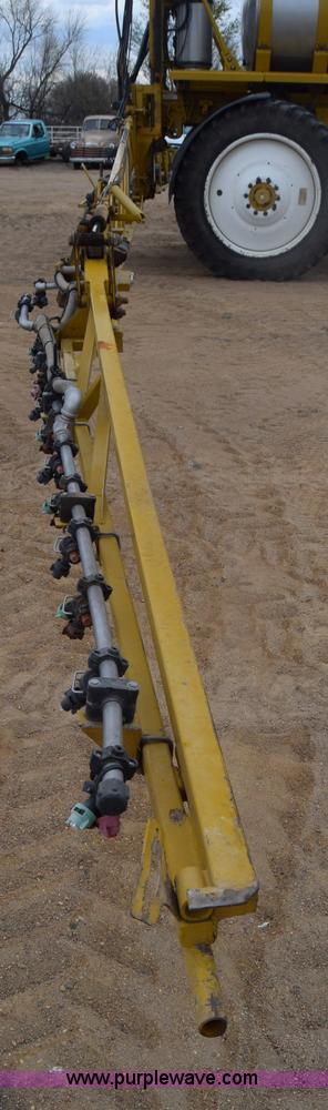 image for item BF9996 2004 Ag-Chem RoGator 1064 self-propelled sprayer