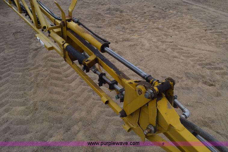 image for item BF9996 2004 Ag-Chem RoGator 1064 self-propelled sprayer