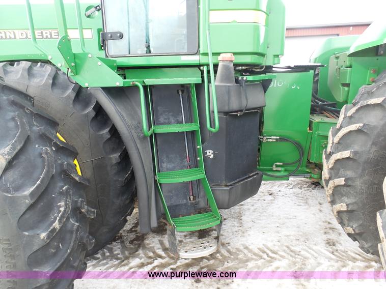 image for item BH9425 1998 John Deere 9400 4WD tractor