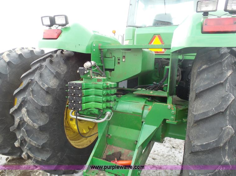 image for item BH9425 1998 John Deere 9400 4WD tractor