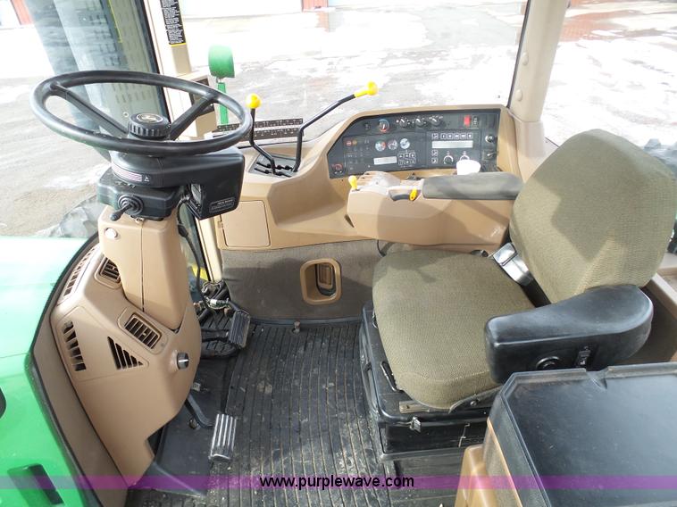 image for item BH9425 1998 John Deere 9400 4WD tractor