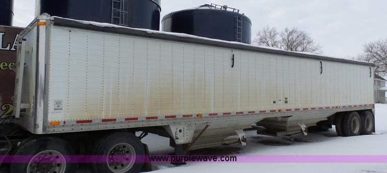 image for item BH9426 2007 Wilson DWH-550 double hopper grain trailer