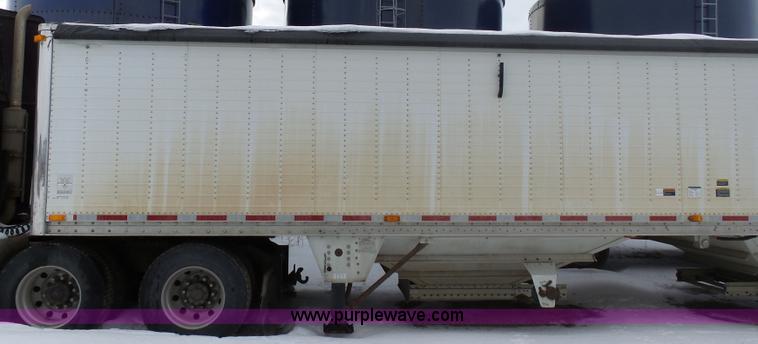 image for item BH9426 2007 Wilson DWH-550 double hopper grain trailer